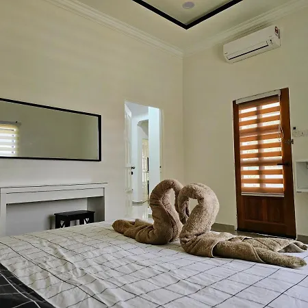 Rosevilla Homestay - 3R2B Fully Aircond Wifi Bandar Puncak Alam Exterior photo